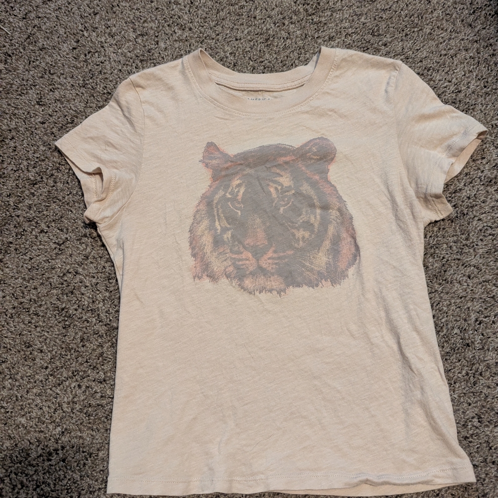 American Eagle Outfitters Beige Tiger Graphic Tee